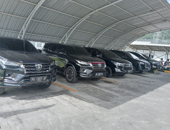 Tentang Makarennu Rent Car
